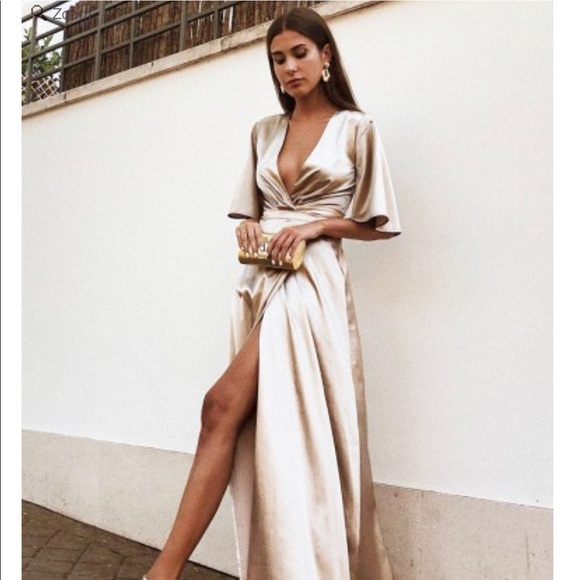 Dresses & Skirts - Deep V-neck Champagne Satin Gown | Size 4